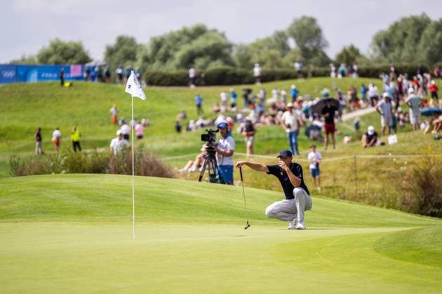 240801 Ludvig Aberg of Sweden competes in men s individual golf round 1 during day 6 of the Paris 2024 Olympic Games, Olympische Spiele, Olympia, OS on August 1, 2024 in Paris. Photo: Ludvig Thunman BILDBYRAN kod LT LT0653 golf olympic games olympics os ol olympiska spel olympiske leker paris 2024 paris-os paris-ol 6 bbeng sweden sverige Copyright: LUDVIGxTHUNMAN BB240801LT131