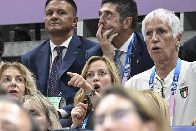 August 1, 2024, Paris, FRANCE: The italian Prime Minister Giorgia Meloni with the President of Coni Giovanni MalagÃ² in the stands of the Arena Sud for the women s volleyball match between Italy and the Netherlands, during the Paris 2024 Olympics Games, 1 August 2024 ANSA Parigi: Meloni a Italia-Olanda di pallavolo femminile  - ZUMAa110 20240801_zaf_a110_069 Copyright: xCiroxFuscox