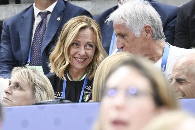August 1, 2024, Paris, FRANCE: The italian Prime Minister Giorgia Meloni with the President of Coni Giovanni MalagÃ² in the stands of the Arena Sud for the women s volleyball match between Italy and the Netherlands, during the Paris 2024 Olympics Games, 1 August 2024 ANSA Parigi: Meloni a Italia-Olanda di pallavolo femminile  - ZUMAa110 20240801_zaf_a110_073 Copyright: xCiroxFuscox