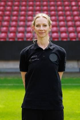 Fussball - 1. Bundesliga - Porträttermin 2024 2025 - 1. FSV Mainz 05 - 28.07.24, Dr. Kathrin Stelzer (Ärztin), 1. FSV Mainz 05, 1. BL; Porträttermin 2024 2025, -