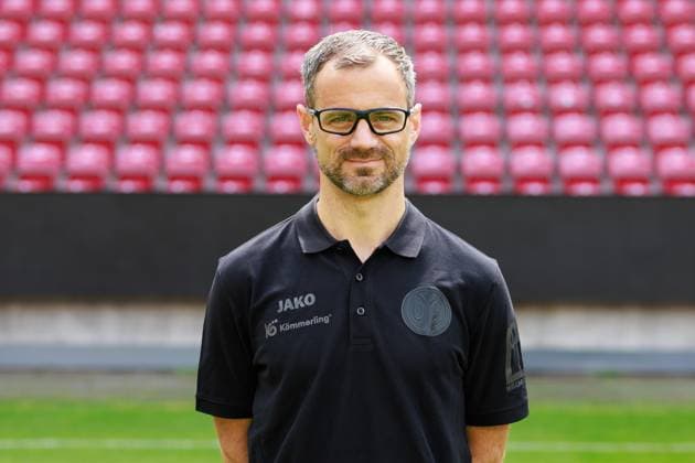 Fussball - 1. Bundesliga - Porträttermin 2024 2025 - 1. FSV Mainz 05 - 28.07.24, Sven Herzog (Leitung Performance)), 1. FSV Mainz 05, 1. BL; Porträttermin 2024 2025, -