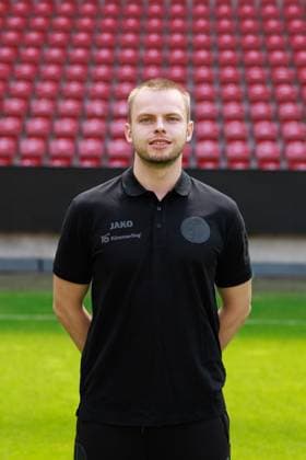 Fussball - 1. Bundesliga - Porträttermin 2024 2025 - 1. FSV Mainz 05 - 28.07.24, Jannes Ehresmann (Videoanalyse), 1. FSV Mainz 05, 1. BL; Porträttermin 2024 2025, -