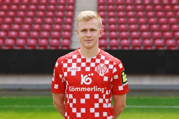 Fussball - 1. Bundesliga - Porträttermin 2024 2025 - 1. FSV Mainz 05 - 28.07.24, Jonathan Burkardt, 1. FSV Mainz 05, 1. BL; Porträttermin 2024 2025, -