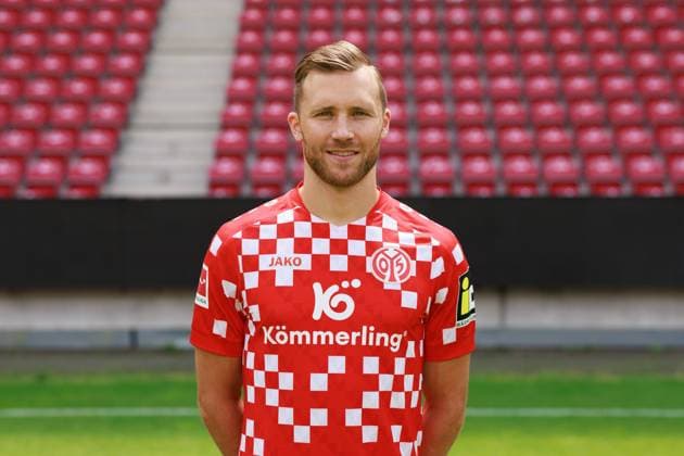 Fussball - 1. Bundesliga - Porträttermin 2024 2025 - 1. FSV Mainz 05 - 28.07.24, Silvan Widmer, 1. FSV Mainz 05, 1. BL; Porträttermin 2024 2025, -