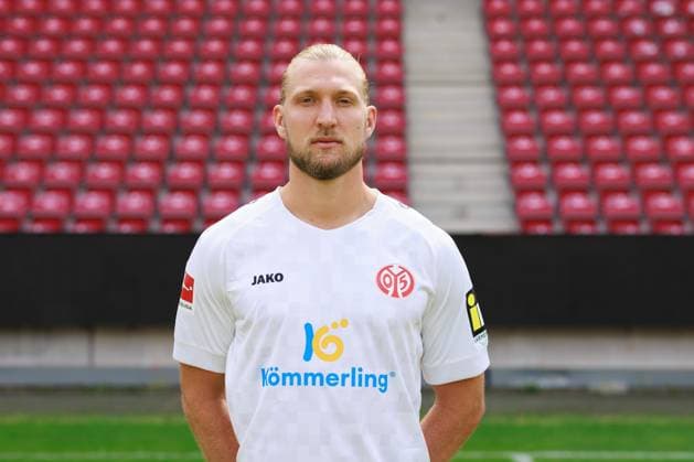 Fussball - 1. Bundesliga - Porträttermin 2024 2025 - 1. FSV Mainz 05 - 28.07.24, Robin Zentner, 1. FSV Mainz 05, 1. BL; Porträttermin 2024 2025, -