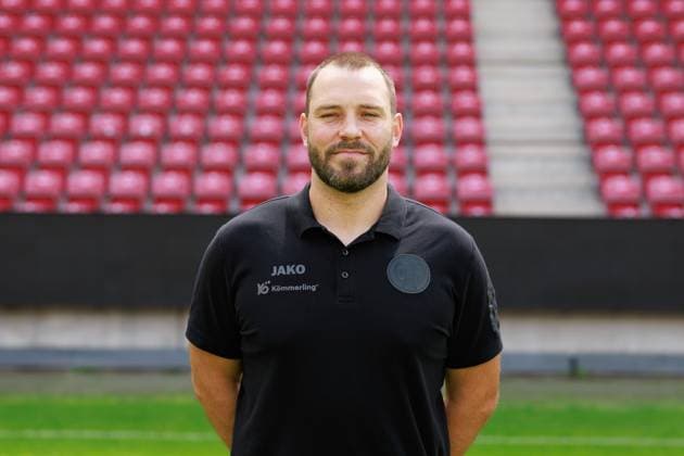 Fussball - 1. Bundesliga - Porträttermin 2024 2025 - 1. FSV Mainz 05 - 28.07.24, Nejmeddin Daghfous (Teambetreuer Integration), 1. FSV Mainz 05, 1. BL; Porträttermin 2024 2025, -