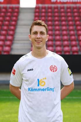 Fussball - 1. Bundesliga - Porträttermin 2024 2025 - 1. FSV Mainz 05 - 28.07.24, Lasse Rieß, 1. FSV Mainz 05, 1. BL; Porträttermin 2024 2025, -