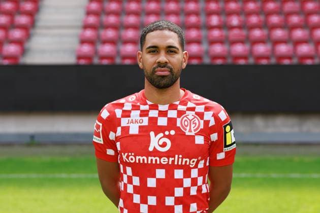 Fussball - 1. Bundesliga - Porträttermin 2024 2025 - 1. FSV Mainz 05 - 28.07.24, Phillipp Mwene, 1. FSV Mainz 05, 1. BL; Porträttermin 2024 2025, -