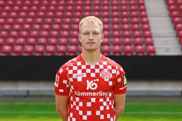 Fussball - 1. Bundesliga - Porträttermin 2024 2025 - 1. FSV Mainz 05 - 28.07.24, Andreas Hanche-Olsen, 1. FSV Mainz 05, 1. BL; Porträttermin 2024 2025, -