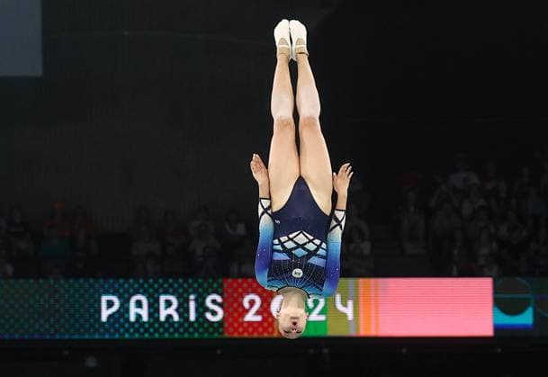 Bilder des Jahres 2024, Sport 08 August Highlight Bilder des Tages FRANCE, PARIS - AUGUST 2, 2024: Anzhela Bladtseva competes in the women s trampoline gymnastics qualification during the 2024 Summer Olympic Games, Olympische Spiele, Olympia, OS at Bercy Arena. Alexander Shcherbak TASS  72652021