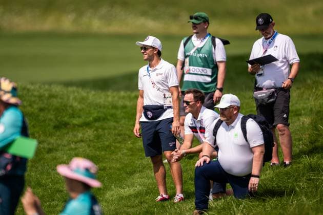 240802 Tennis player Casper Ruud of Norway watch men s individual golf round 2 during day 7 of the Paris 2024 Olympic Games, Olympische Spiele, Olympia, OS on August 2, 2024 in Paris. Photo: Ludvig Thunman BILDBYRAN kod LT LT0655 golf olympic games olympics os ol olympiska spel olympiske leker paris 2024 paris-os paris-ol 7 bbeng norge norway Copyright: LUDVIGxTHUNMAN BB240802LT063