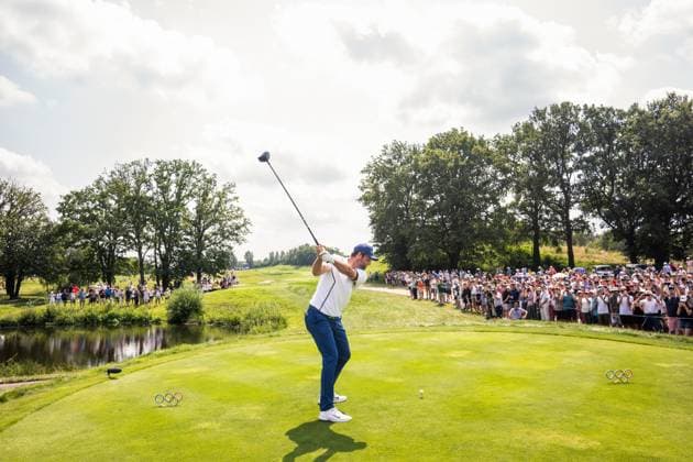 240802 Scottie Scheffler of USA competes in men s individual golf round 2 during day 7 of the Paris 2024 Olympic Games, Olympische Spiele, Olympia, OS on August 2, 2024 in Paris. Photo: Ludvig Thunman BILDBYRAN kod LT LT0655 golf olympic games olympics os ol olympiska spel olympiske leker paris 2024 paris-os paris-ol 7 bbeng usa Copyright: LUDVIGxTHUNMAN BB240802LT073