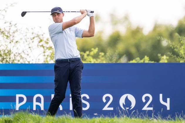 240802 Ludvig Aberg of Sweden competes in men s individual golf round 2 during day 7 of the Paris 2024 Olympic Games, Olympische Spiele, Olympia, OS on August 2, 2024 in Paris. Photo: Ludvig Thunman BILDBYRAN kod LT LT0655 golf olympic games olympics os ol olympiska spel olympiske leker paris 2024 paris-os paris-ol 7 bbeng sweden sverige Copyright: LUDVIGxTHUNMAN BB240802LT085