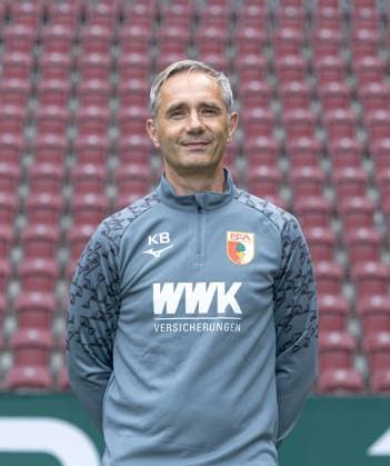 Dr. Karsten Bogner (Mannschaftsarzt); FC Augsburg; 1. BL, Porträttermin 2024 2025