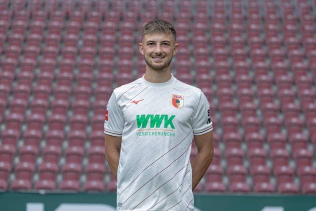 Lukas Petkov; FC Augsburg; 1. BL, Porträttermin 2024 2025