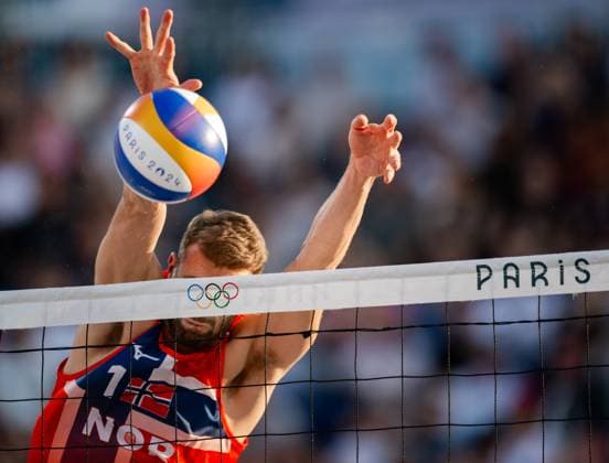 240802 Anders Mol of Norway in men s preliminary round Beach volleyball, Beachvolleyball match between Norway and Netherlands during day 7 of the Paris 2024 Olympic Games, Olympische Spiele, Olympia, OS on August 2, 2024 in Paris. Photo: Jon Olav Nesvold BILDBYRAN COP 217 JE0093 beachvolleyboll beach volleyball sandvolleyball paris 2024 olympics day 7 norway - netherlands bbeng Copyright: JONxOLAVxNESVOLD BB240802JE161