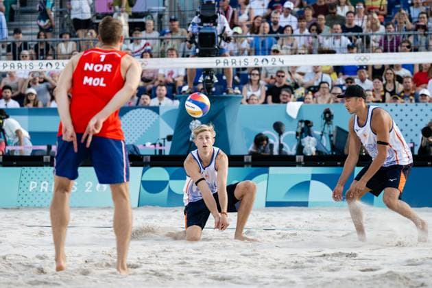 240802 Steven van de Velde of Netherlands in men s preliminary round Beach volleyball, Beachvolleyball match between Norway and Netherlands during day 7 of the Paris 2024 Olympic Games, Olympische Spiele, Olympia, OS on August 2, 2024 in Paris. Photo: Jon Olav Nesvold BILDBYRAN COP 217 JE0093 beachvolleyboll beach volleyball sandvolleyball paris 2024 olympics day 7 norway - netherlands bbeng Copyright: JONxOLAVxNESVOLD BB240802JE163