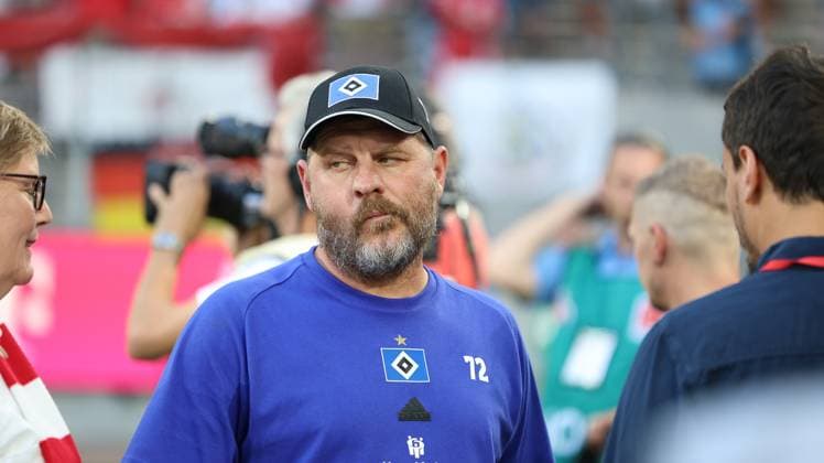 GER, 2.FBL. 1. FC Koeln vs. Hamburger SV 02.08.2024, Rheinenergie Stadion, Koeln, GER, 2.FBL. 1. FC Koeln vs. Hamburger SV, im Bild: Steffen Baumgart Trainer Headcoach (HSV),