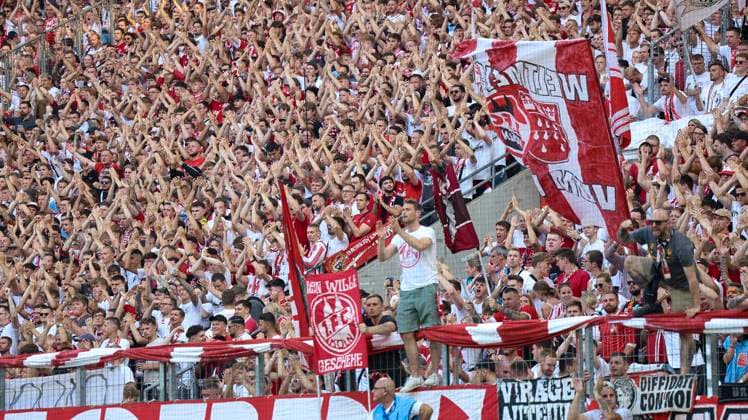GER, 2.FBL. 1. FC Koeln vs. Hamburger SV 02.08.2024, Rheinenergie Stadion, Koeln, GER, 2.FBL. 1. FC Koeln vs. Hamburger SV, im Bild: Fans Koeln