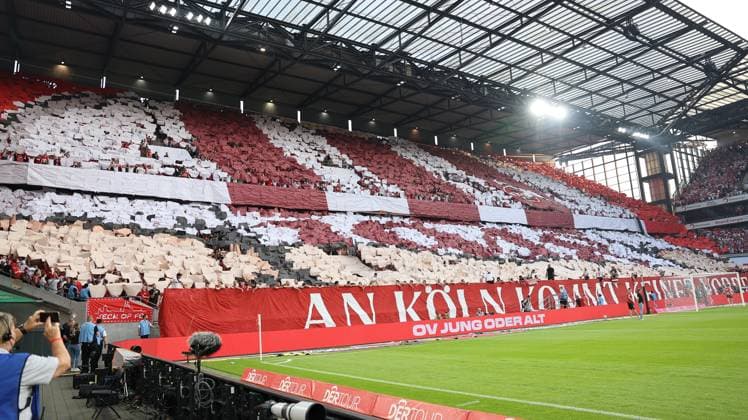 GER, 2.FBL. 1. FC Koeln vs. Hamburger SV 02.08.2024, Rheinenergie Stadion, Koeln, GER, 2.FBL. 1. FC Koeln vs. Hamburger SV, im Bild: Choregraphie am Spieltag