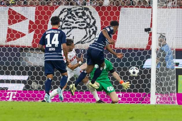 2. Fussball-Bundesliga: 1. FC Köln - Hamburger SV, 02.08.2024 Ransford Königsdörffer (Hamburger SV, 11) erzielt das Tor zum 0:2. 2. Fussball-Bundesliga, 1. FC Köln - Hamburger SV, 1. Spieltag, am 02.08.2024, RheinEnergie-Stadion, Köln DFL regulations prohibit any use of photographs as image sequences and or quasi-video