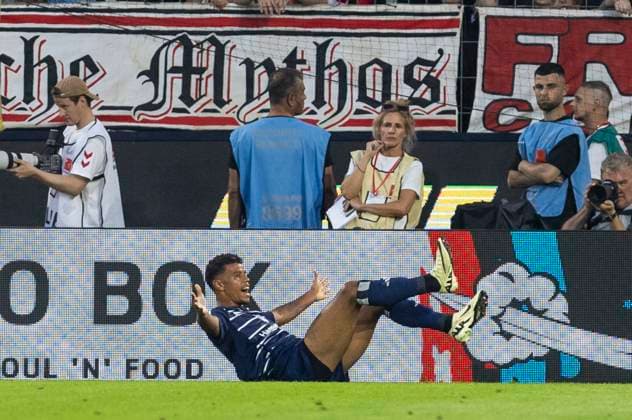 2. Fussball-Bundesliga: 1. FC Köln - Hamburger SV, 02.08.2024 Ransford Königsdörffer (Hamburger SV, 11) jubelt nach seinem Tor zum 0:2. 2. Fussball-Bundesliga, 1. FC Köln - Hamburger SV, 1. Spieltag, am 02.08.2024, RheinEnergie-Stadion, Köln DFL regulations prohibit any use of photographs as image sequences and or quasi-video