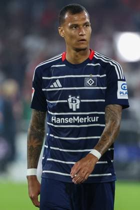 2. Bundesliga - 24 25 - 1. FC Köln - Hamburger SV am 02.08.2024 im RheinEnergieSTADION in Köln Davie Selke (Hamburg 27)