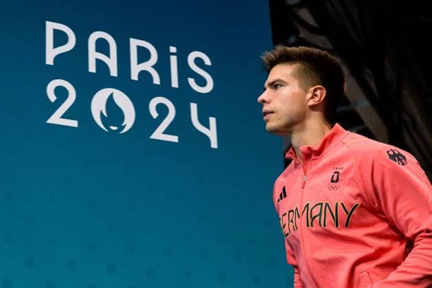 Paris, Frankreich: Handball Herren - Vorrunde Gruppe A - Deutschland - Spanien Renars Uscins (Deutschland) Paris South Paris Arena 6 Frankreich *** Paris, France Handball Men Preliminary Round Group A Germany Spain Renars Uscins Germany Paris South Paris Arena 6 France