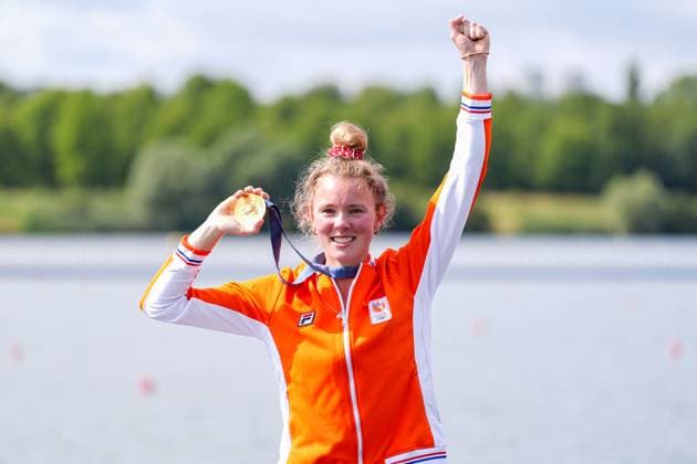 Sport Themen der Woche KW31 2024-08-03 Rowing - Olympic Games, Olympische Spiele, Olympia, OS Paris 2024 - Day 8 PARIS, FRANCE - AUGUST 3: Karolien Florijn of the Netherlands winner of the gold medal cheering and celebrating during the medal ceremony after competing in the Women s Single Sculls Final during Day 8 of Rowing - Olympic Games Paris 2024 at Vaires-Sur-Marne Nautical Stadium on August 3, 2024 in Paris, France. (Photo by Joris Verwijst BSR Agency) Paris France Content not available for redistribution in The Netherlands directly or indirectly through any third parties. Copyright: xBSRxAgencyx