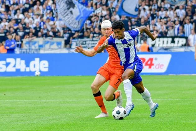 03.08.2024, xlakx, Fussball 2.Bundesliga, Hertha BSC Berlin - SC Paderborn emspor, v.l. Filip Bilbija (SC Paderborn 07),Jeremy Dudziak (Hertha BSC),Zweikampf, Duell, Kampf, tackle (DFL DFB REGULATIONS PROHIBIT ANY USE OF PHOTOGRAPHS as IMAGE SEQUENCES and or QUASI-VIDEO) Daniel Lakomski JAN Huebner Berlin