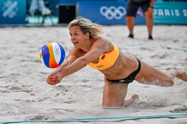 Olympische Spiele Beach volleyball, Beachvolleyball ; Paris 03.08.2024 Vorrunde, Frauen, GER-ESP, Laura Ludwig (1, GER), Louisa Lippmann (2, GER), Copyright: xBEAUTIFULxSPORTS TomxBlochx
