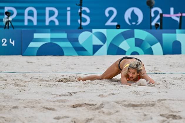 Olympische Spiele Beach volleyball, Beachvolleyball ; Paris 03.08.2024 Vorrunde, Frauen, GER-ESP, Laura Ludwig (1, GER), Copyright: xBEAUTIFULxSPORTS TomxBlochx