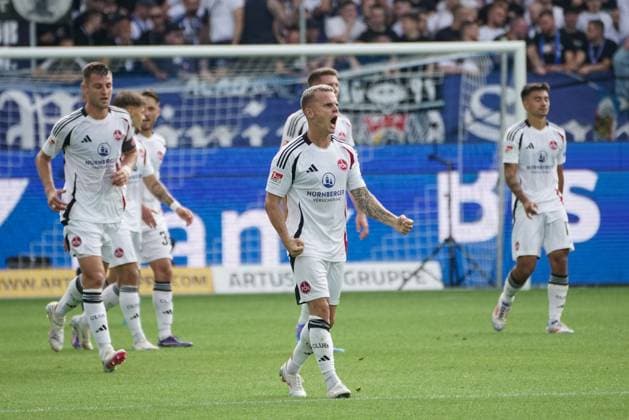 03.08.2024, xhfmx, Fussball 2.Bundesliga, Karlsruher SC - 1.FC Nürnberg emspor, Florian Pick (1. FC Nürnberg) bejubelt sein Tor. (DFL DFB REGULATIONS PROHIBIT ANY USE OF PHOTOGRAPHS as IMAGE SEQUENCES and or QUASI-VIDEO) Karlsruhe