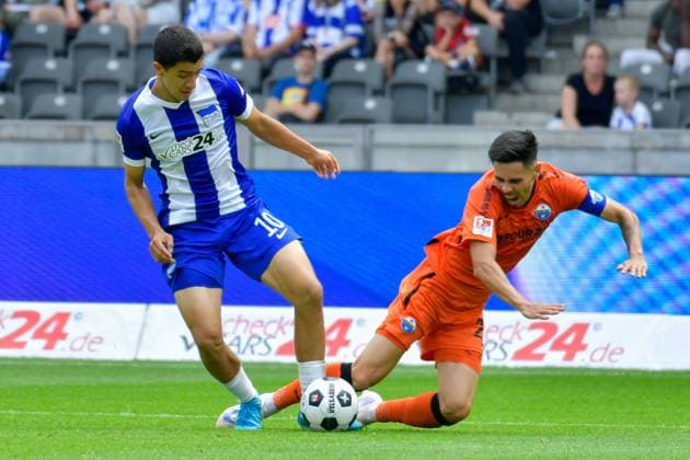 03.08.2024, xlakx, Fussball 2.Bundesliga, Hertha BSC Berlin - SC Paderborn emspor, v.l. Ibrahim Maza (Hertha BSC),Raphael Obermair (SC Paderborn 07),Zweikampf, Duell, Kampf, tackle (DFL DFB REGULATIONS PROHIBIT ANY USE OF PHOTOGRAPHS as IMAGE SEQUENCES and or QUASI-VIDEO) Daniel Lakomski JAN Huebner Berlin