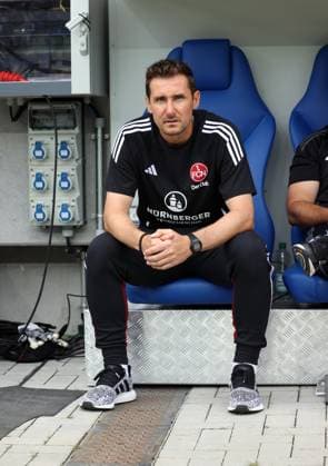 03.08.24 Karlsruher SC - 1. FC Nürnberg Deutschland, Karlsruhe, 03.08.2024, Fussball, 2. Bundesliga, Karlsruher SC - 1. FC Nürnberg: Miroslav Klose (Trainer 1. FC Nürnberg).