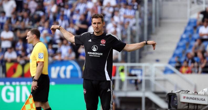 03.08.24 Karlsruher SC - 1. FC Nürnberg Deutschland, Karlsruhe, 03.08.2024, Fussball, 2. Bundesliga, Karlsruher SC - 1. FC Nürnberg: Miroslav Klose (Trainer 1. FC Nürnberg).
