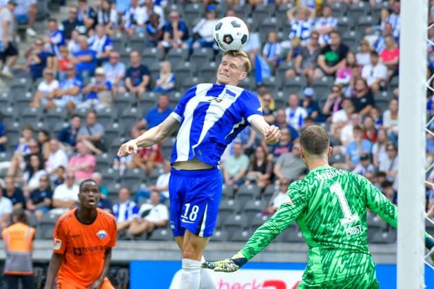 03.08.2024, xlakx, Fussball 2.Bundesliga, Hertha BSC Berlin - SC Paderborn emspor, v.l. Luca Schuler(Hertha BSC),zum Kopfball (DFL DFB REGULATIONS PROHIBIT ANY USE OF PHOTOGRAPHS as IMAGE SEQUENCES and or QUASI-VIDEO) Daniel Lakomski JAN Huebner Berlin