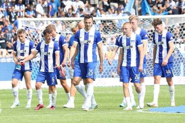 DEU, DFL, 2. FBL, Hertha BSC vs. SC Paderborn 07, 03.08.2024, Berliner Olympiastadion, Berlin, DEU, DFL, 2. FBL, Hertha BSC vs. SC Paderborn 07, im Bild Hertha-Spielerkreis, Diego Demme (Hertha BSC Berlin 6) DFL - regulations prohibit any use of Photographs as image sequences and or quasi-video Foto: Juergen Engler nordphoto GmbH
