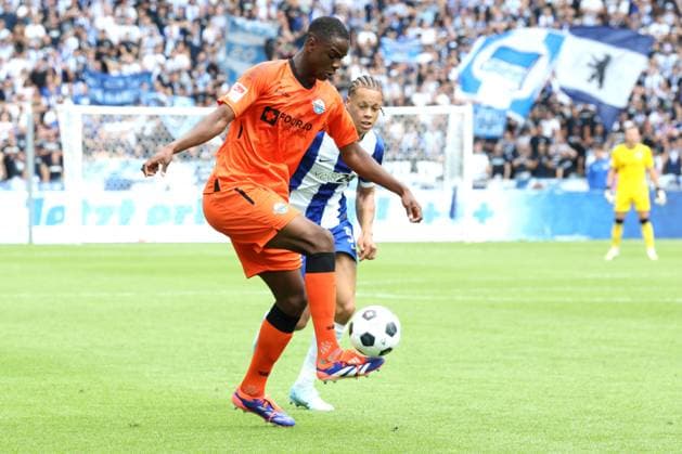 DEU, DFL, 2. FBL, Hertha BSC vs. SC Paderborn 07, 03.08.2024, Berliner Olympiastadion, Berlin, DEU, DFL, 2. FBL, Hertha BSC vs. SC Paderborn 07, im Bild Derry Scherhant (Hertha BSC Berlin 39), Ilyas Ansah (SC Paderborn 29) DFL - regulations prohibit any use of Photographs as image sequences and or quasi-video Foto: Juergen Engler nordphoto GmbH