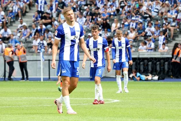 DEU, DFL, 2. FBL, Hertha BSC vs. SC Paderborn 07, 03.08.2024, Berliner Olympiastadion, Berlin, DEU, DFL, 2. FBL, Hertha BSC vs. SC Paderborn 07, im Bild Marton Dardai (Hertha BSC Berlin 31), Diego Demme (Hertha BSC Berlin 6), Michael Cuisance (Hertha BSC Berlin 27) DFL - regulations prohibit any use of Photographs as image sequences and or quasi-video Foto: Juergen Engler nordphoto GmbH