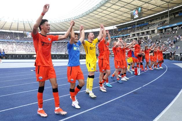 DEU, DFL, 2. FBL, Hertha BSC vs. SC Paderborn 07, 03.08.2024, Berliner Olympiastadion, Berlin, DEU, DFL, 2. FBL, Hertha BSC vs. SC Paderborn 07, im Bild Paderborner-Spieler, DFL - regulations prohibit any use of Photographs as image sequences and or quasi-video Foto: Juergen Engler nordphoto GmbH