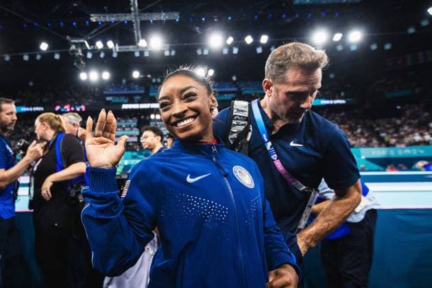 Sport Bilder des Tages Women&amp; 39;s Artistic Gymnastics Olympics PARIS, IF - 03.08.2024: WOMEN& 39;S ARTISTIC GYMNASTICS OLYMPICS - Artistic Gymnastics - Paris 2024 Olympics - Women& 39;s table vault final held at Arena Bercy, in Paris, France, this Saturday (03). In the photo, Simone Biles (USA) (Photo: Luca Castro Fotoarena) x2586360x  LucaxCastro