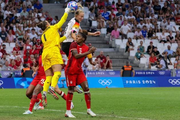 JEUX OLYMPIQUES PARIS 2024 PHOTOPQR LA PROVENCE Gilles Bader ; Marseille ; 03 08 2024 ; JO football feminin match entre le Canada et l Allemagne en quart de finale - The Paris 2024 Summer Olympic Games, Olympische Spiele, Olympia, OS (Jul 26-Aug 11, 2024).