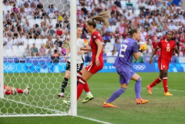 JEUX OLYMPIQUES PARIS 2024 PHOTOPQR LA PROVENCE Gilles Bader ; Marseille ; 03 08 2024 ; JO football feminin match entre le Canada et l Allemagne en quart de finale - The Paris 2024 Summer Olympic Games, Olympische Spiele, Olympia, OS (Jul 26-Aug 11, 2024).