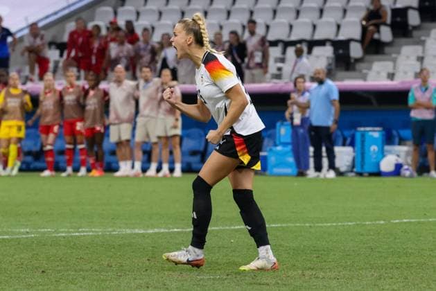 JEUX OLYMPIQUES PARIS 2024 PHOTOPQR LA PROVENCE Gilles Bader ; Marseille ; 03 08 2024 ; JO football feminin match entre le Canada et l Allemagne en quart de finale - The Paris 2024 Summer Olympic Games, Olympische Spiele, Olympia, OS (Jul 26-Aug 11, 2024).
