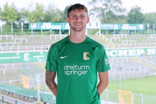 Chemie Leipzig Teampräsentation Regionalliga NO Florian Kirstein ; BSG Chemie Leipzig ; Regionalliga NordOst, Porträttermin 2024 2025 , 02.08.2024, Alfred-Kunze-Sportpark, Leipzig ,