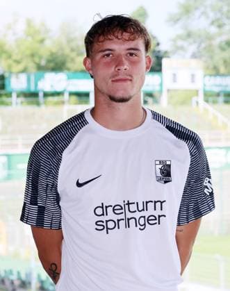 Chemie Leipzig Teampräsentation Regionalliga NO Torwart Lenno Udo Schmidt ; BSG Chemie Leipzig ; Regionalliga NordOst, Porträttermin 2024 2025 , 02.08.2024, Alfred-Kunze-Sportpark, Leipzig ,