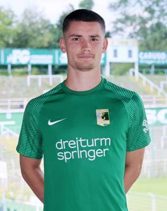 Chemie Leipzig Teampräsentation Regionalliga NO Henry Koeberer ; BSG Chemie Leipzig ; Regionalliga NordOst, Porträttermin 2024 2025 , 02.08.2024, Alfred-Kunze-Sportpark, Leipzig ,