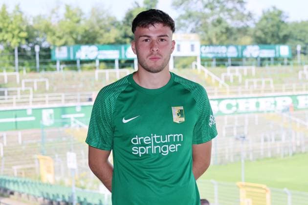 Chemie Leipzig Teampräsentation Regionalliga NO Luca Marino ; BSG Chemie Leipzig ; Regionalliga NordOst, Porträttermin 2024 2025 , 02.08.2024, Alfred-Kunze-Sportpark, Leipzig ,