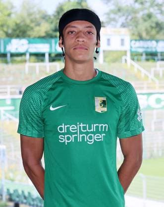 Chemie Leipzig Teampräsentation Regionalliga NO Elias Ndukwe Oke ; BSG Chemie Leipzig ; Regionalliga NordOst, Porträttermin 2024 2025 , 02.08.2024, Alfred-Kunze-Sportpark, Leipzig ,